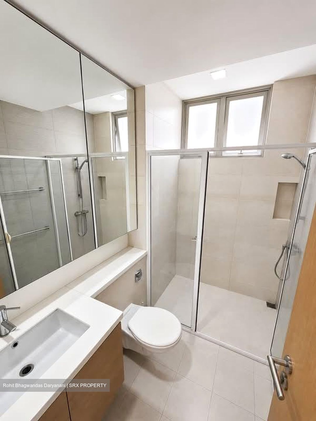 RiverEdge (D15), Condominium #585014581